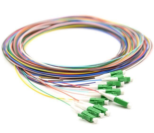 G652 Kiểu đuôi lợn đơn, Cáp quang FTTH Loại kết nối LC / APC